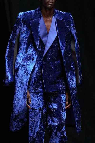 Look 94